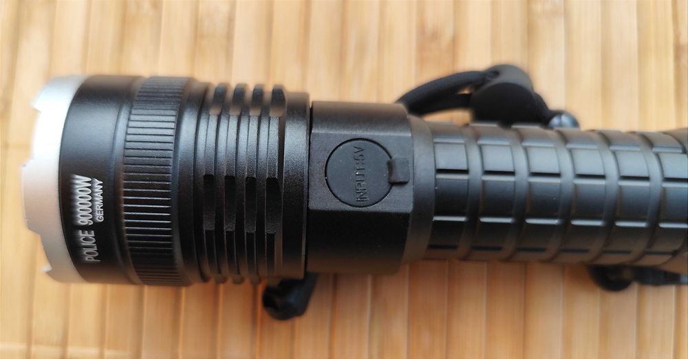 Мощен прожектор P90 POLICE 900000W/ 3 модела /