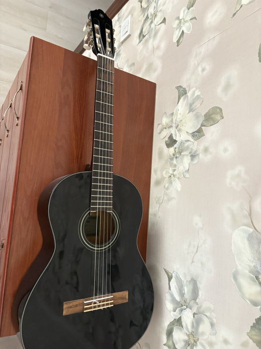 Классическая гитара YAMAHA C40 Black