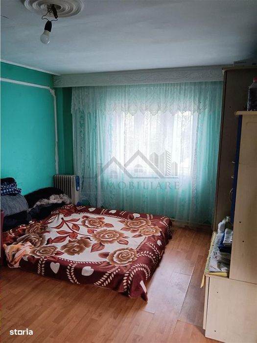 Manta Rosie  Hlincea Teren 616mp si Casa veche din caramida 81mp