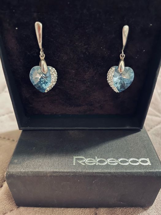 Сребърни обеци с сваровски камъни