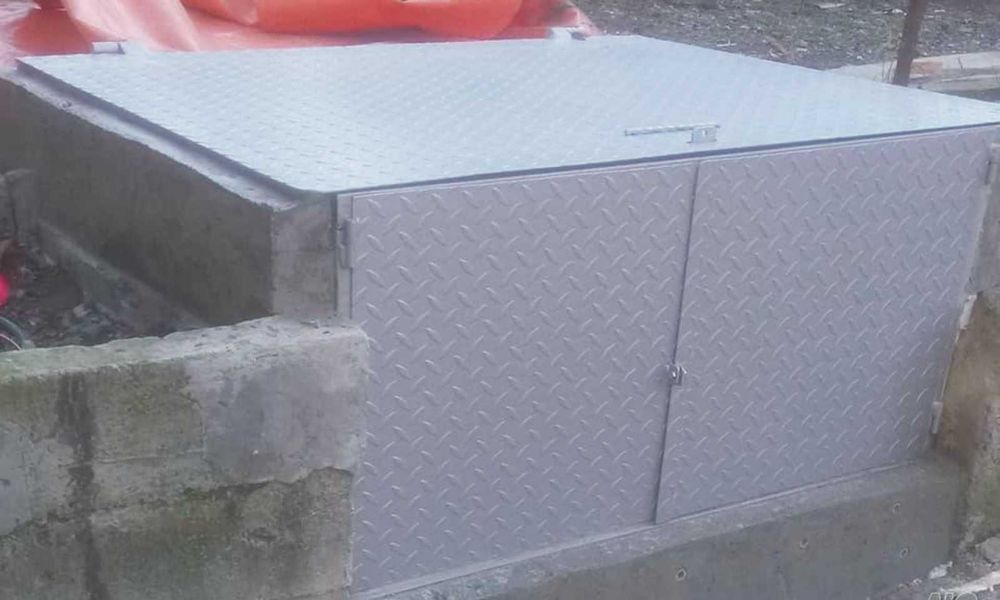 метален КАПАК за шахта --Решетки за дъждоприемни канали и шахти