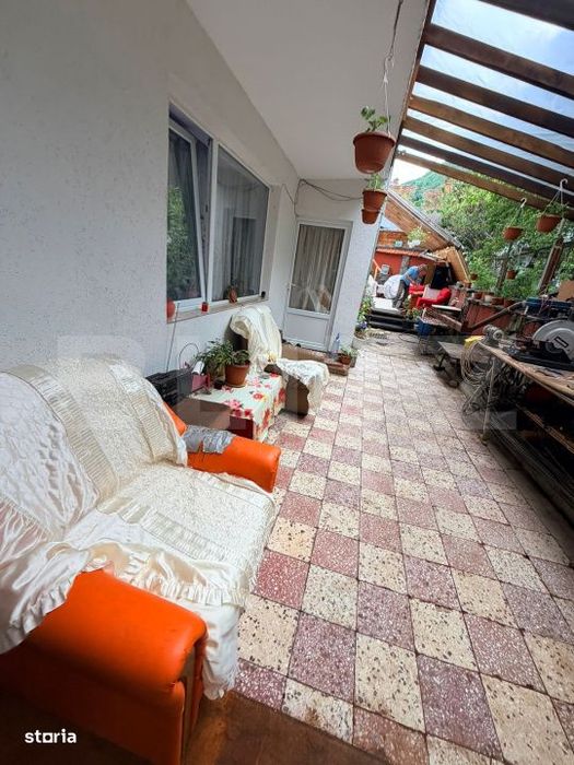 Casa de vanzare, Schei – ideala pentru investitie la 250m de Piata U