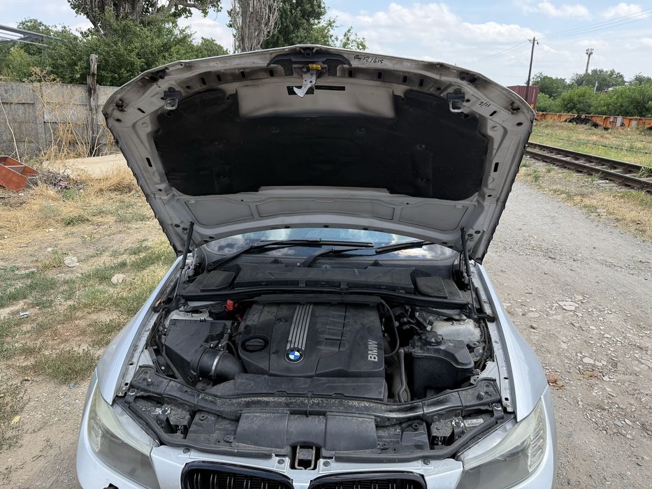 Aripa capota trager faruri bmw e90 e91 lci