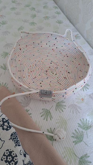 Лежанка для котенка