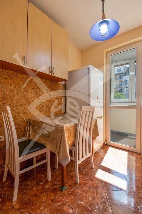 Двустаен апартамент в жк. Стрелбище № 10347