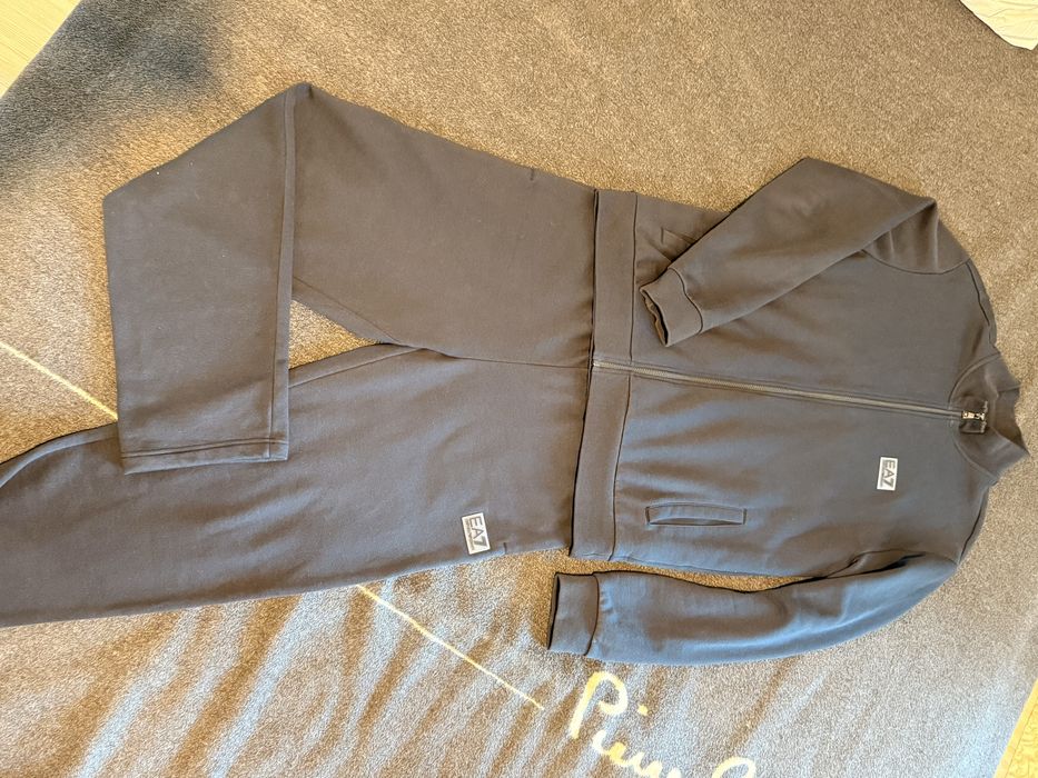 Спортивный костюм