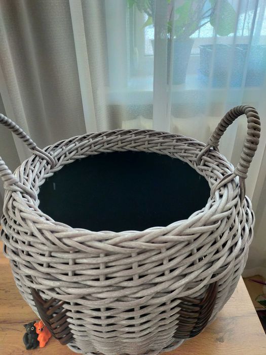 Продам кашпо из ротанга
