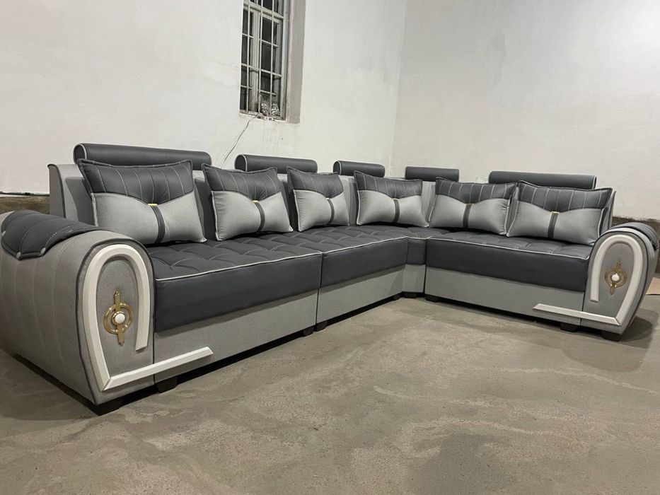 Mehmonhona uchun uglavoy divan