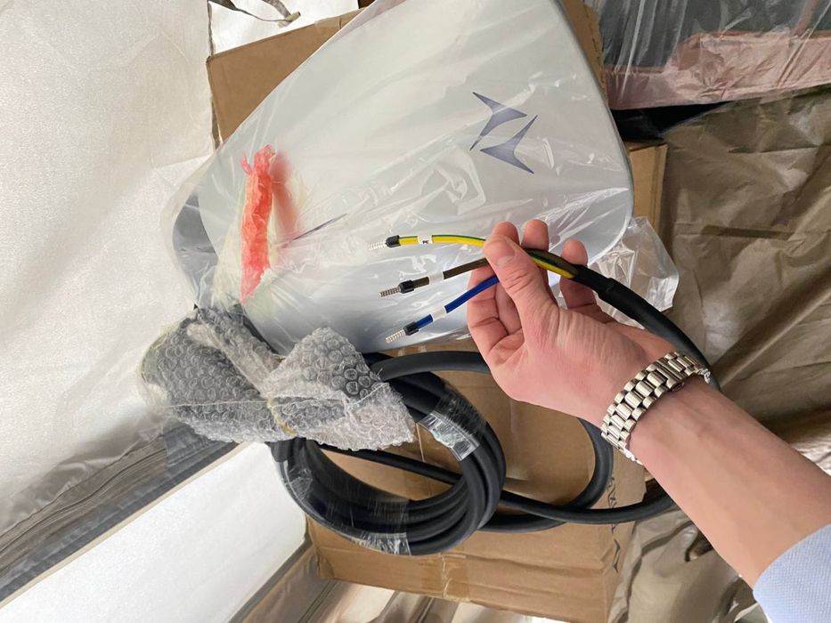 Продается Dongfeng оригинал зарядка 7квт!