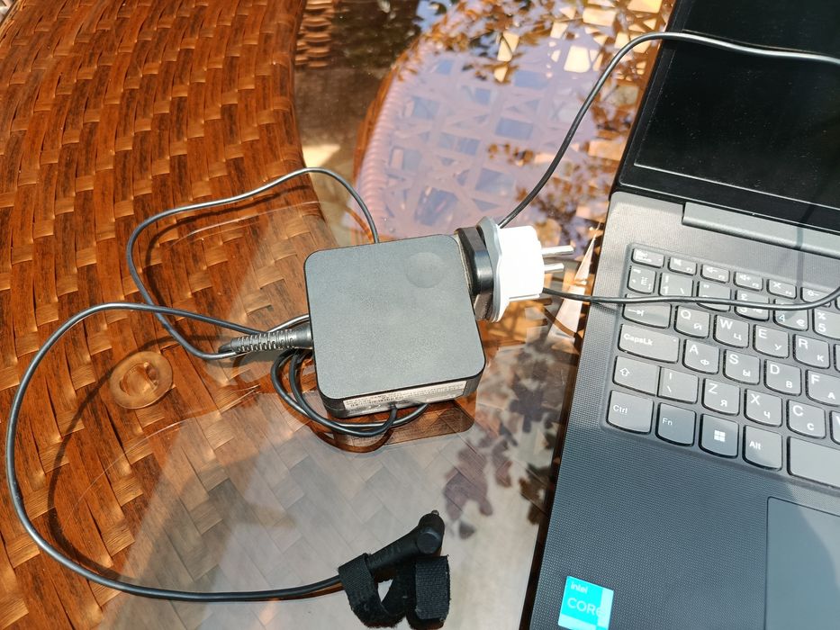 Lenevo Noutbuk Intel core i3