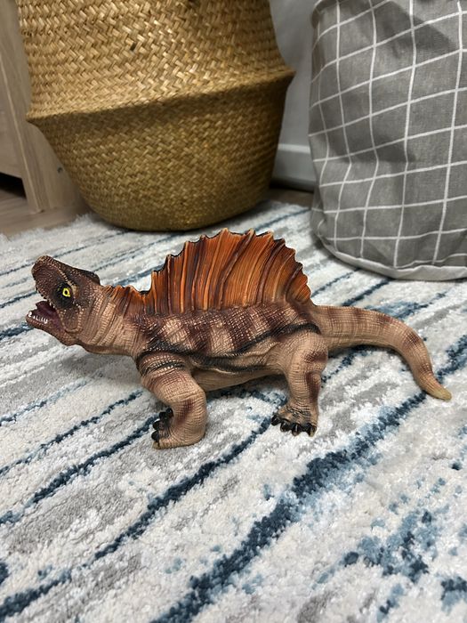 Игрушка динозавра Димофродон