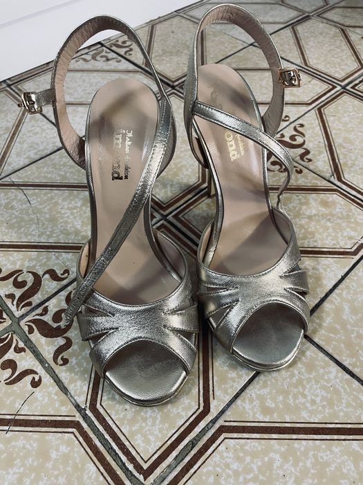 Vanzare rochie si sandale