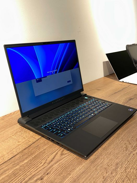 Laptop Gaming Dell Alienware M18 R2 FHD+ 480Hz i9-14900HX 64GB Ram NVIDIA RTX 4090 16GB 4TB SSD