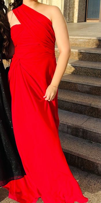 Вечернее платье наразмер 46-48