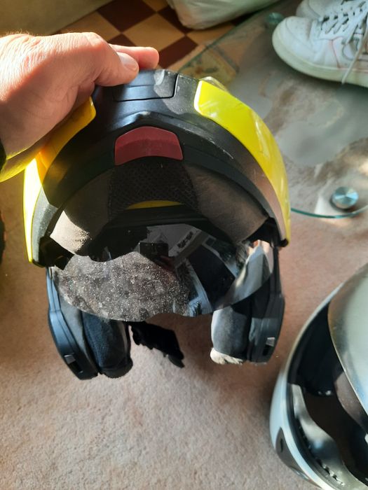 Casca moto Airoh și...