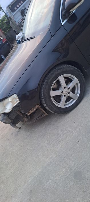 Vand aripă stânga fata Vw Passat B6 an 2010 cod culoare LC9X in stare perfecta
