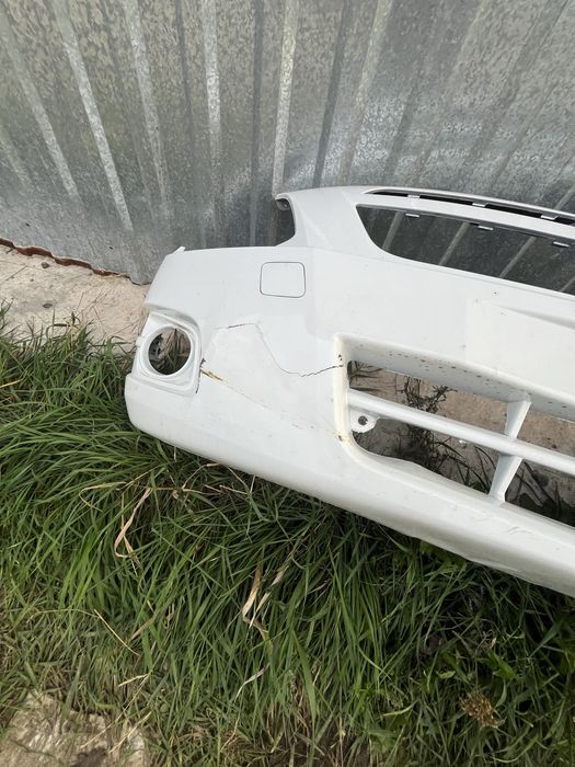 Кобальт бампер белый