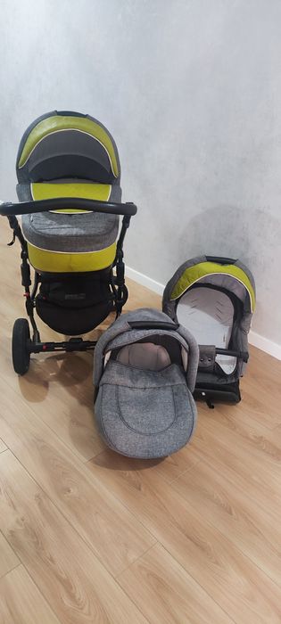 Коляска детская Adamex