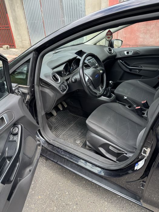 FORD Fiesta 2015 — imagine 5