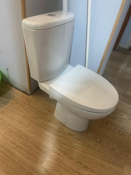 Продаётся унитаз