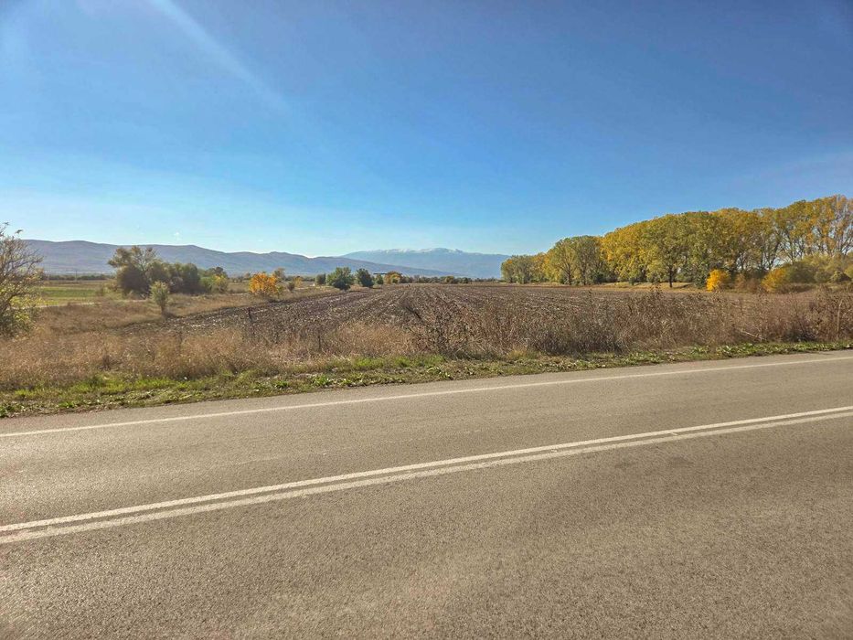 Продава парцел- плодородна, земеделска земя в с. Лесново-обл.София