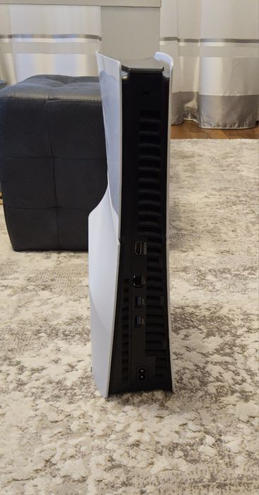 (OFERTA) Consola PlayStation 5 (PS5) Slim 1TB, cu Disc - Impecabila / 1 sau 2 Manete