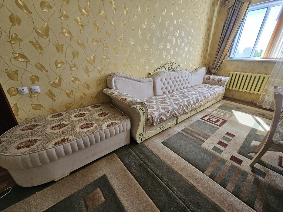 Продается раскладной диван с Пуфиком