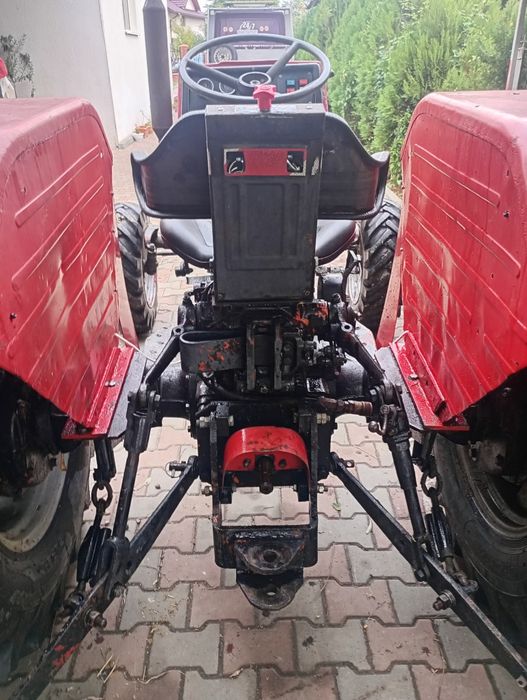 Vând tractor universal u445