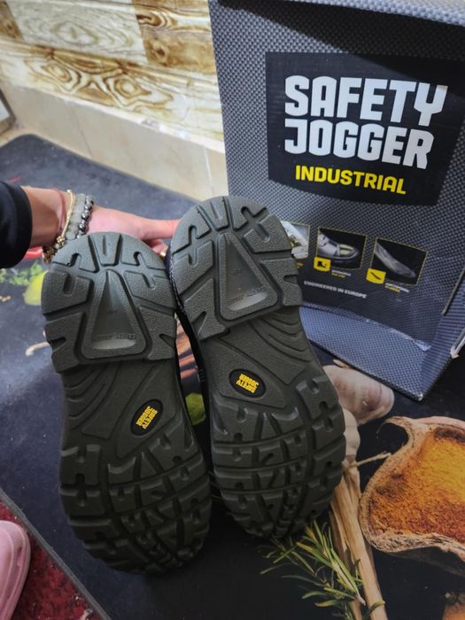 Сейфти обувки 41,42 и 43