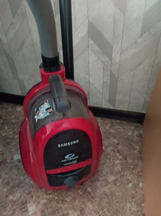 Продам пылесос дом