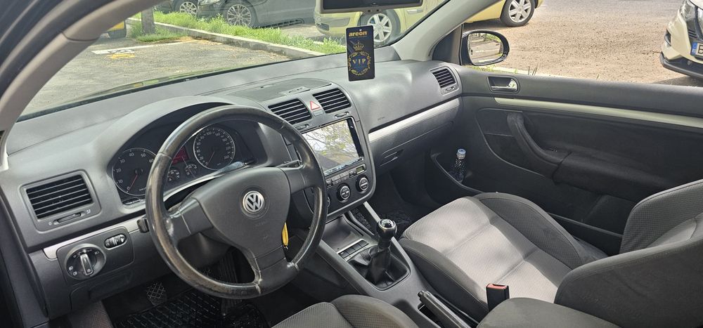 VOLKSWAGEN Golf 2004 — imagine 5