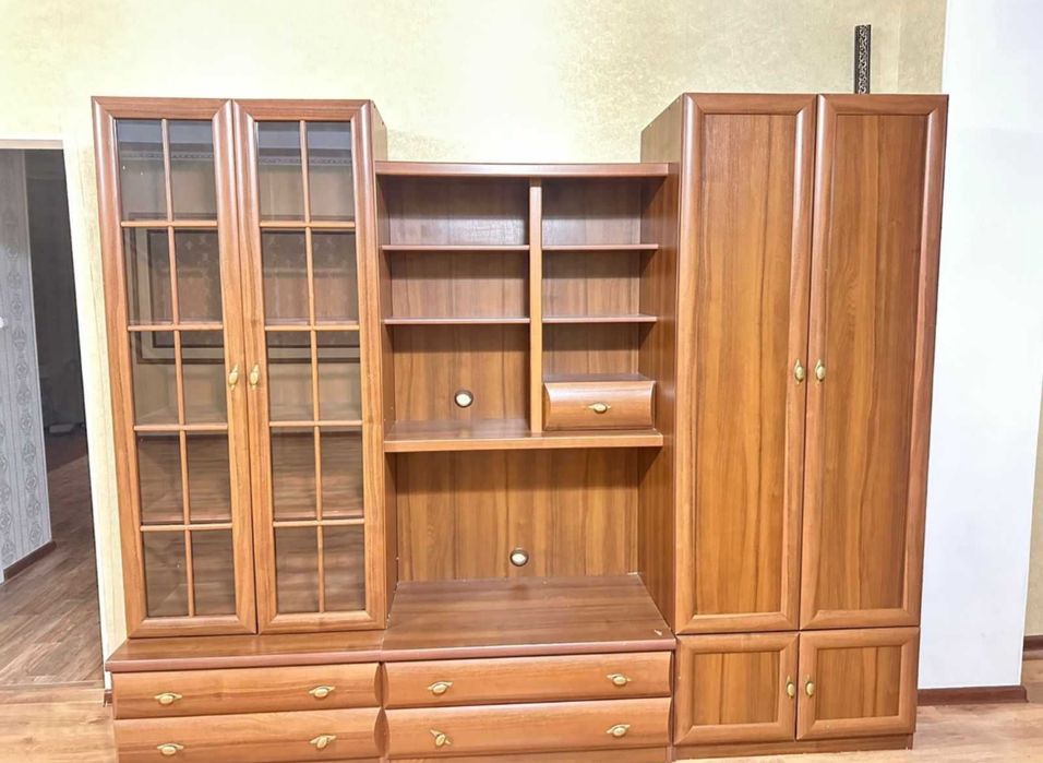 Шкаф в гостинную