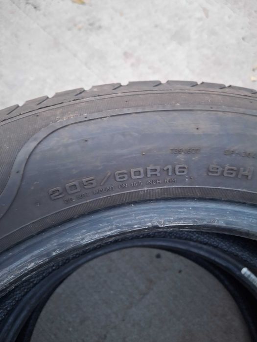 2бр. зимни гуми 205/60/16 DOT 5023
