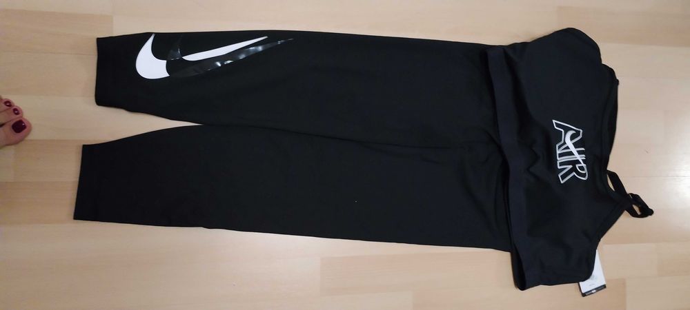Colanți NIKE  de diferite culori și mărimi