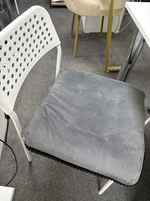 Маникюрный столик