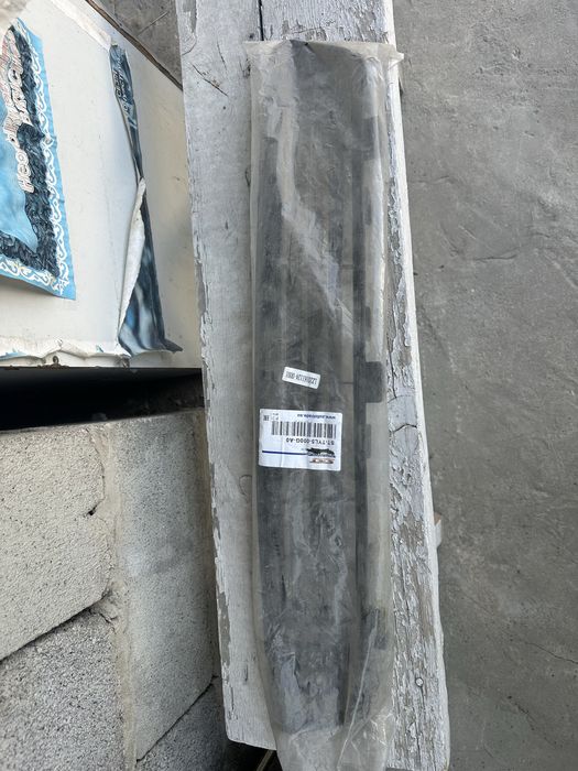 Продам решетку на бампер камри 45