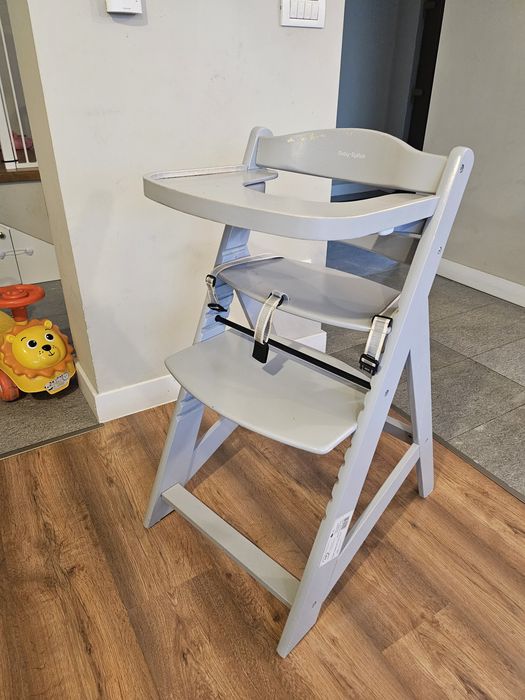 Scaun de masa pentru bebelusi regrabil din lemn