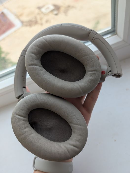 Наушники Sony WH-1000XM4