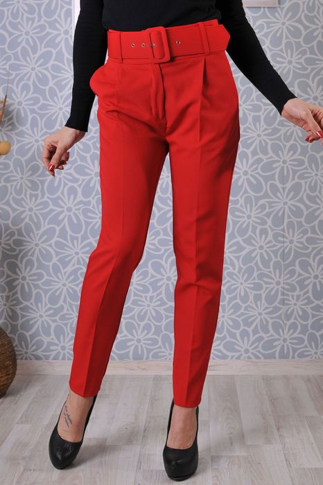 Червен панталон с висока талия