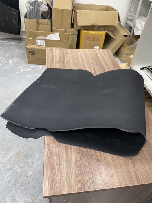 Обивка/уплотнитель капота Бмв Х5 Е53