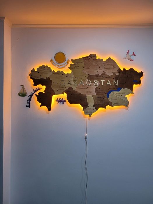 Деревянные карты – уникальный элемент декора для любителей путешествий