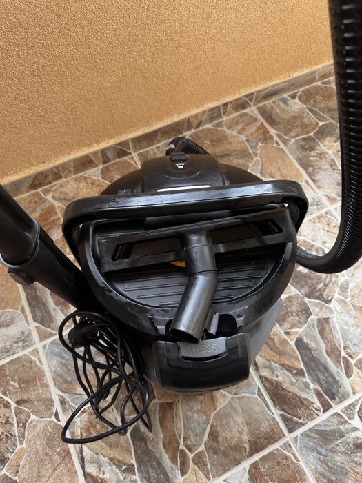 Перяща прахосмукачка