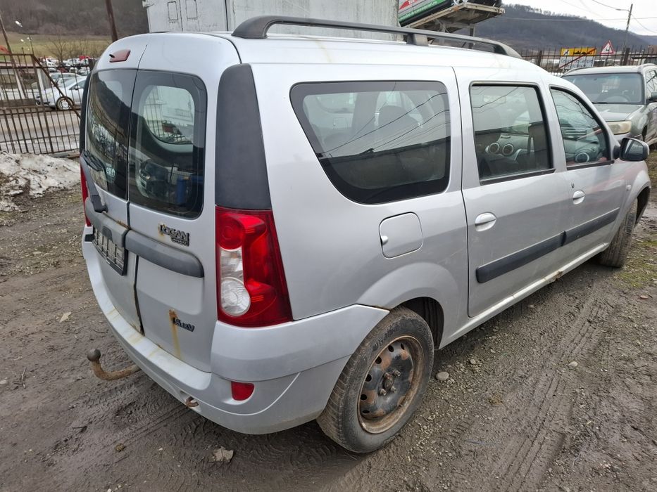 Elemente Caroserie Dacia Logan MCV 1.6i-16v Fabricat 2010