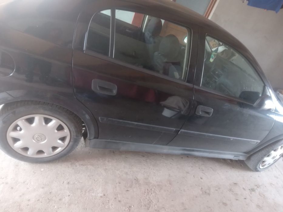 Vând Opel astra G
