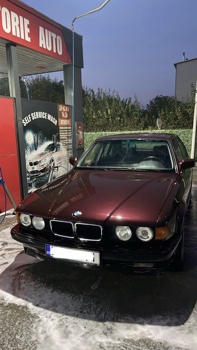 Bmw seria 7 e32 v8