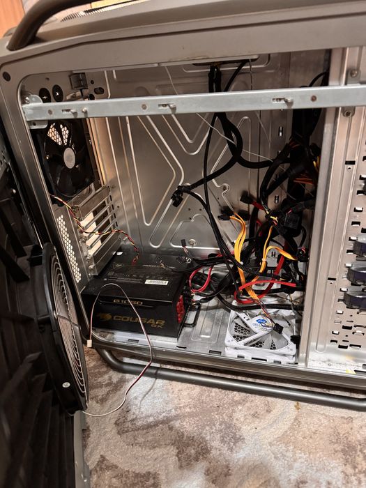 Продам корпус Cooler Master Cosmos