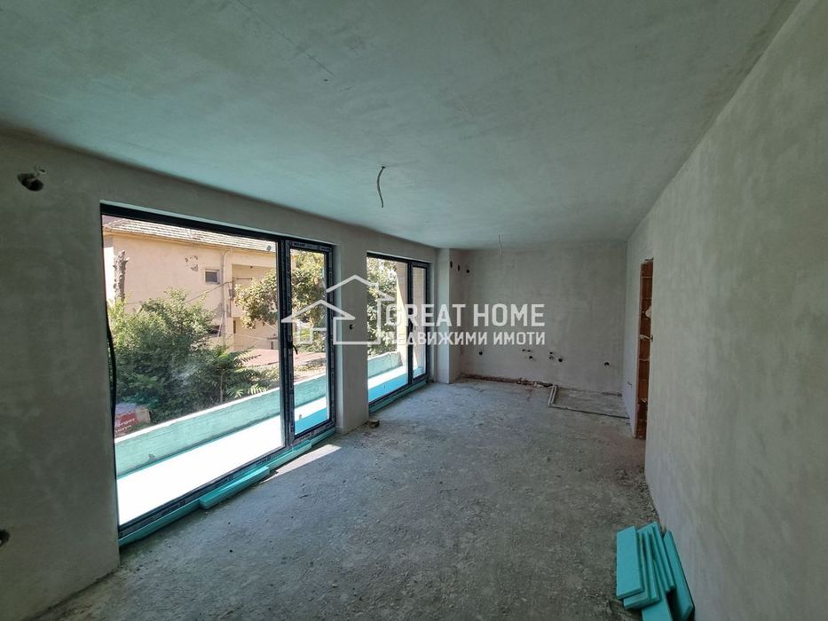 Център ! Тристаен ! Втори Етаж !