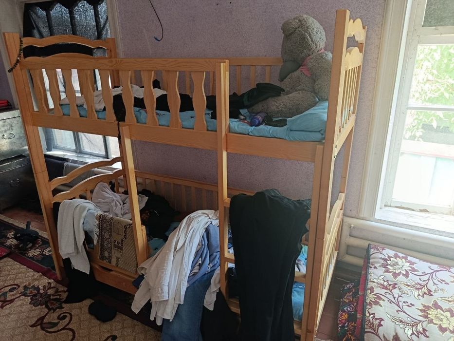 Срочно сотилади Детские кровать 2 каватлик  холати идиялно
