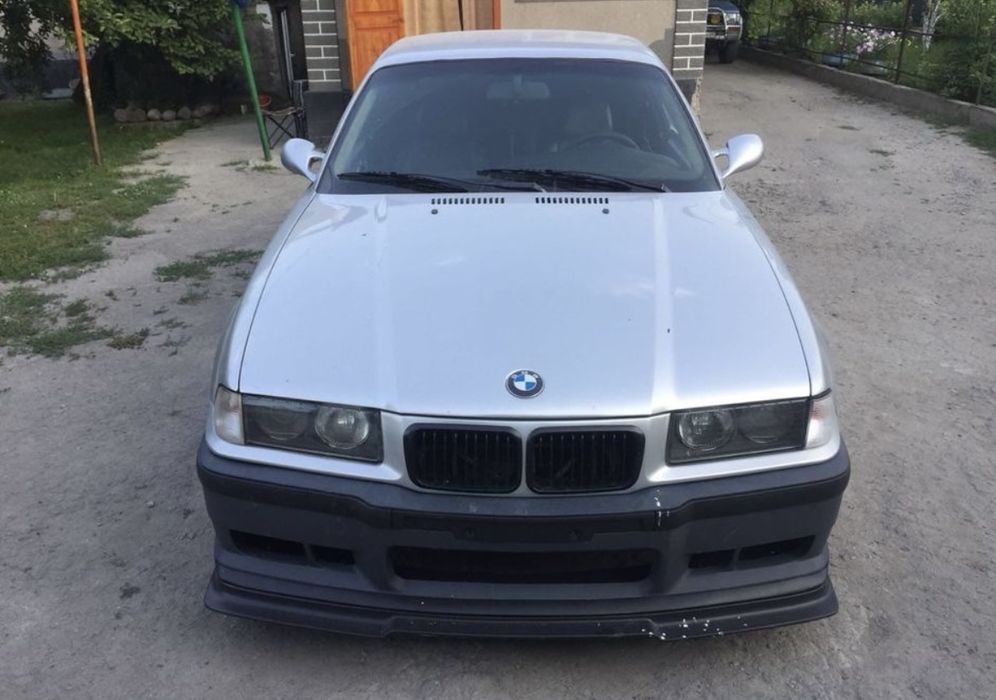 Бампер на BMW е36  тех пороги