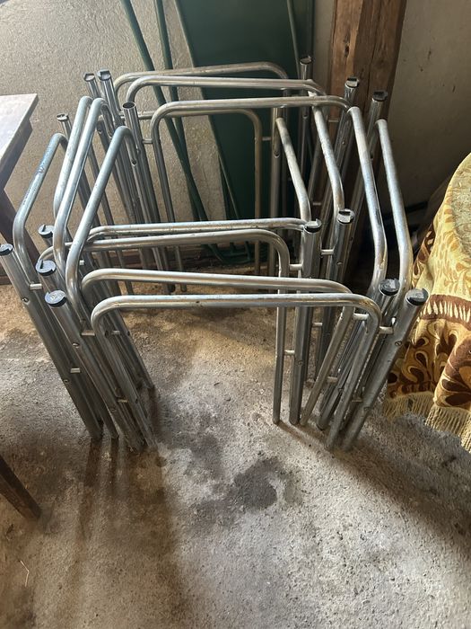 Столови и маси от тръбна алпака